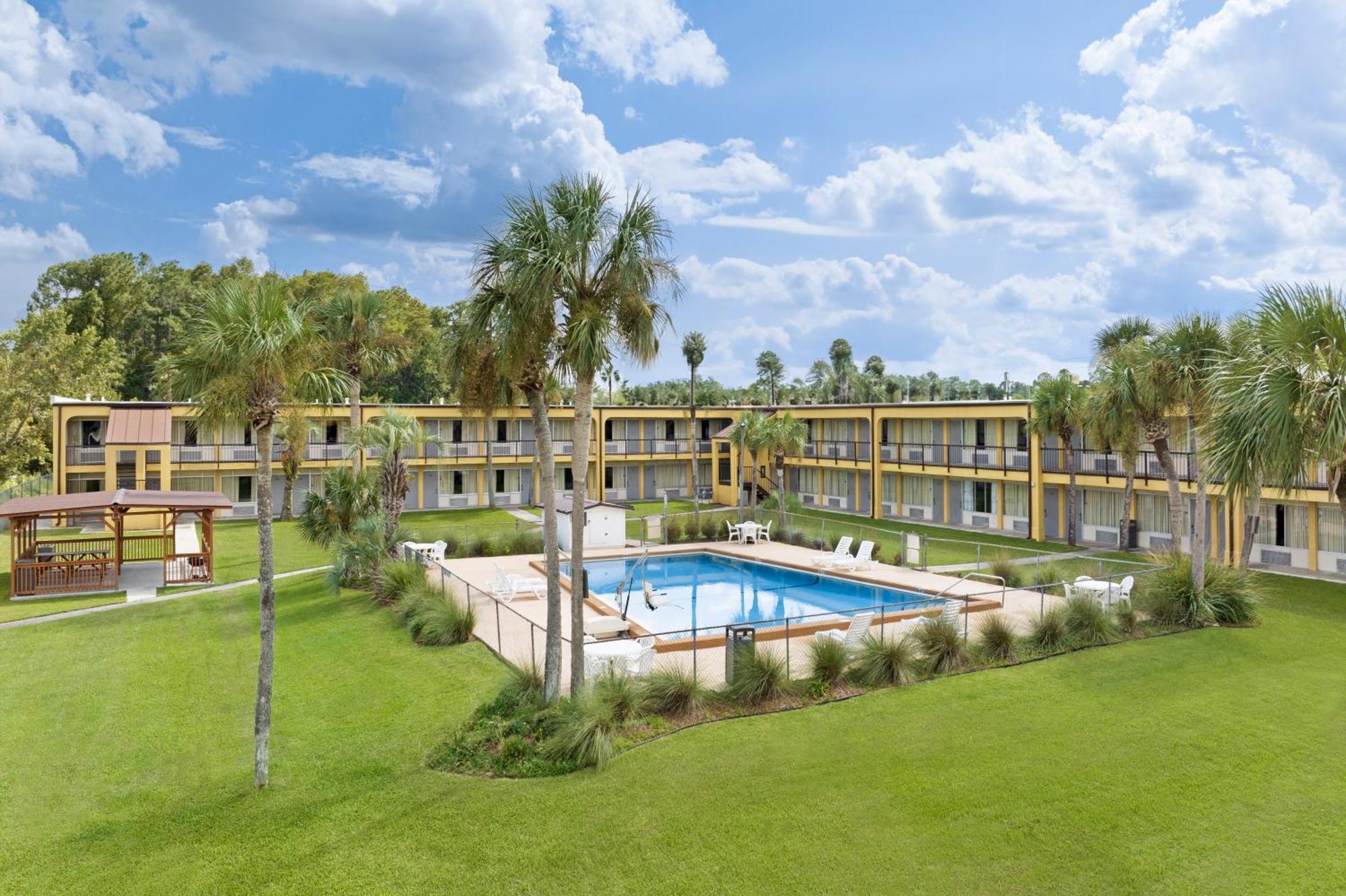 Days Inn By Wyndham Lake City I-75 Exterior foto